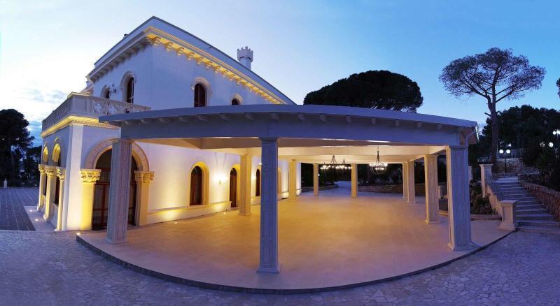 Le Scuderie Di Villa Ravenna Sannicola Exteriör bild