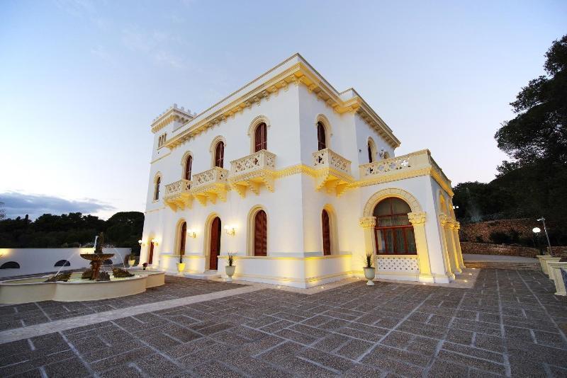 Le Scuderie Di Villa Ravenna Sannicola Exteriör bild